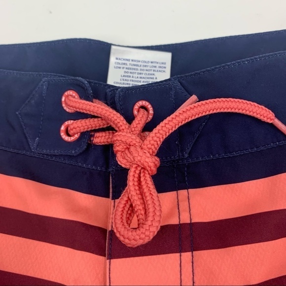 Vineyard Vines‎ Swim Suit - Picture 5 of 6